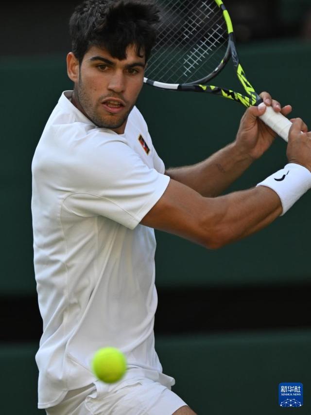 1亿英镑的 1亿英镑的